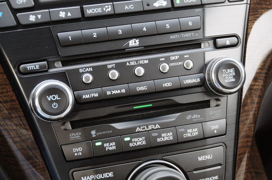 Детали интерьера Acura MDX (YD2) 2010 года  (фото 28 из 56)